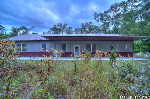 1304 Michillinda Rd, Meskegon, MI 49445-8343