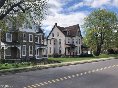 954 Walnut St, Limerick, PA 19468-2424