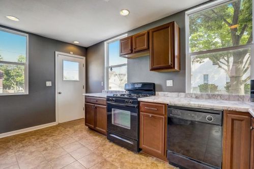 1101 72nd St, Milwaukee WI  53214-3119 exterior