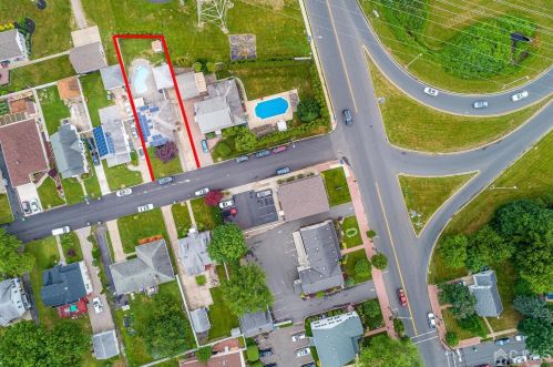 57 Barton St, Edison NJ 08837-2855 exterior