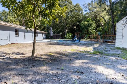 10709 Dixon Dr, Riverview FL 33579-7407 exterior