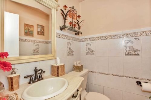 10 Dunlop Ct, Commack NY 11725-1773 exterior