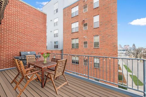 301 Reservoir Ave, Milwaukee, WI 53212-3743