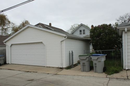 3417 9, Milwaukee WI 53206-2811 exterior