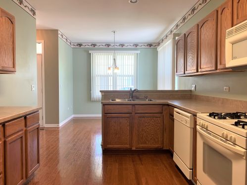 16423 Cres Lk Dr, Joliet IL 60403-1648 exterior