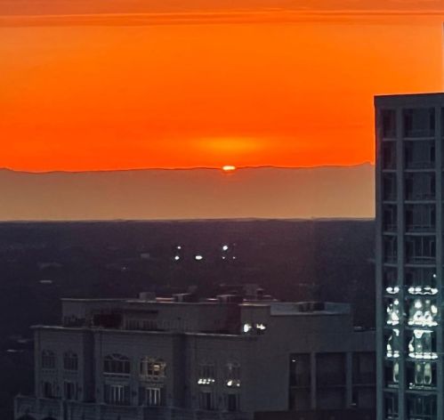 3660 Lake Shore Dr, Chicago IL  60613-5300 exterior