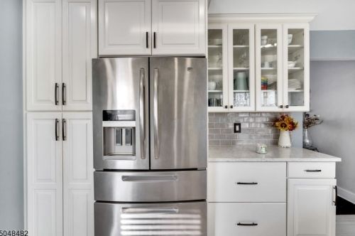 2 Ctr St, Kinnelon NJ 07405-1331 exterior