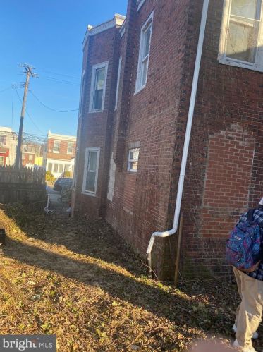 120 6 St, Darby PA 19023-2306 exterior