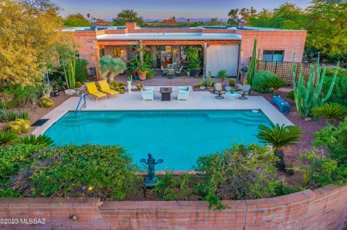 6161 Camino Padre Isidoro, Tucson, AZ 85718-4022