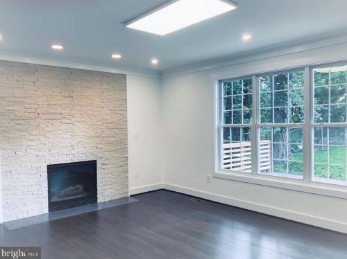 8010 Valley St, Silver Spring MD  20910-5243 exterior