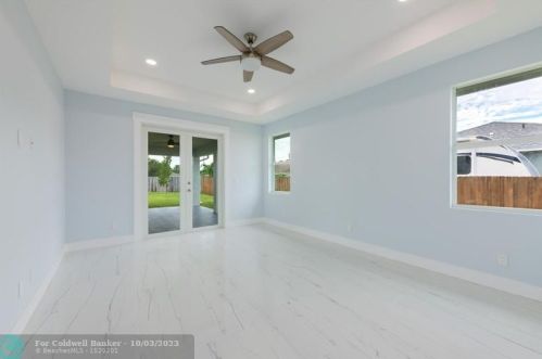 2470 Webster Ln, Fort Pierce FL 34953-5751 exterior