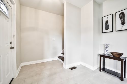 6631 Ingleside Ave, Chicago, IL 60637-4217