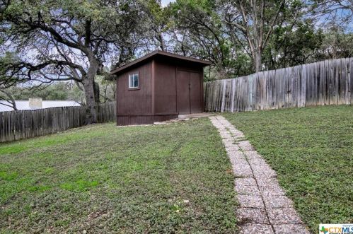 9335 Gloxinia Dr, San Antonio TX 78266-2530 exterior