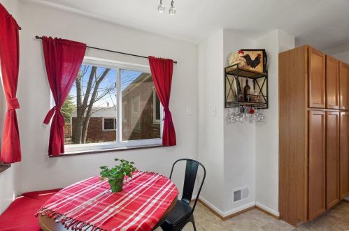 9533 Ldg Pole Ln, Saint Louis MO 63126-2162 exterior