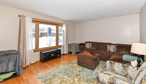 3832 93rd St, Milwaukee, WI 53222-2508