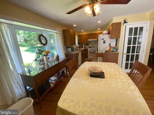 48 War Admiral Ln, Media PA 19063-5224 exterior