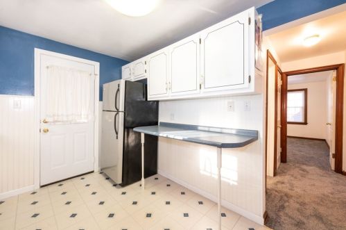 2414 Webster Ave, Pittsburgh PA 15122-3571 exterior