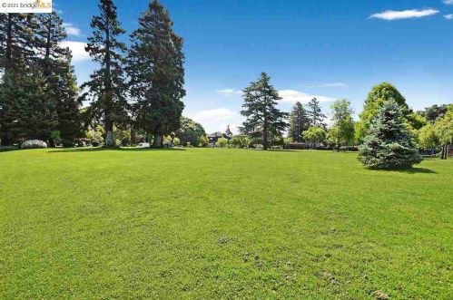 2626 Hillegass Ave, Berkeley CA 94704-3350 exterior