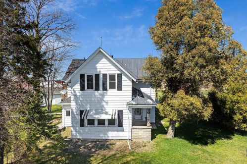 5716 State Highway 310, Manitowoc WI 54220-9413 exterior