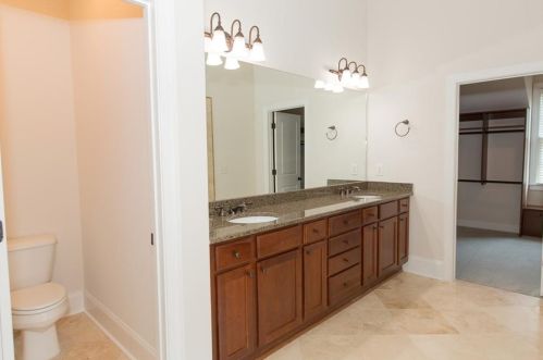 1860 Canmont Dr, Atlanta GA 30319-3618 exterior