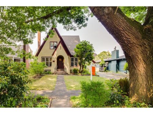 1145 22nd Ave, Longview, WA 98632-2821