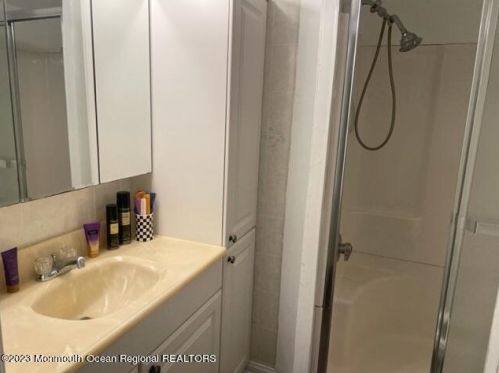 10 Helen Ave, Jackson Twp NJ 08527-3110 exterior