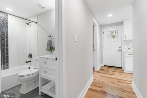 8916 Copenhaver Dr, Rockville MD  20854-3009 exterior