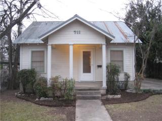 711 Johanna St, Austin TX  78704-4127 exterior