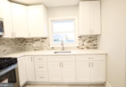 9314 Academy Rd, Philadelphia PA  19114-3523 exterior