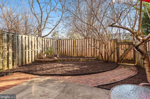 10205 Arizona Cir, Bethesda MD 20817-1227 exterior