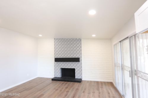 9301 8th St, Tucson AZ  85710-3117 exterior