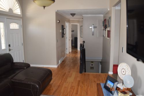 8915 4420, Taylorsville UT 84088-2655 exterior