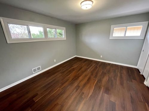 8959 Mohawk Rd, Milwaukee WI  53217-1741 exterior