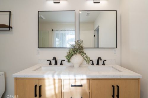 14291 Prospect Ave, Tustin CA  92780-2316 exterior