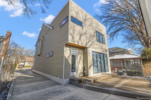 1852 Holland St, Bham MI 48009-6856 exterior