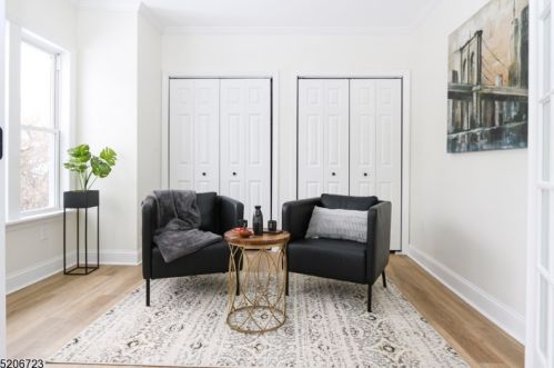 4 Hollywood Ave, Montclair NJ  07042-4306 exterior