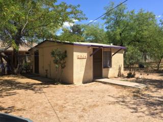 2504 Estrella Ave, Tucson AZ  85705-4520 exterior