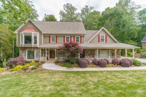 1565 Lazy River Ln, Atlanta, GA 30350-3521