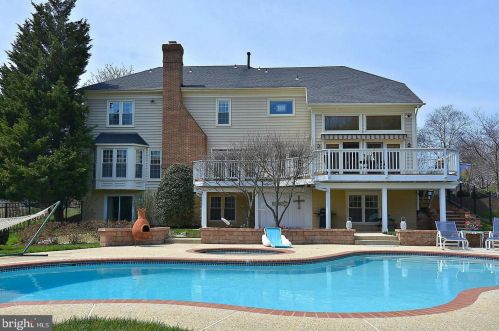 17531 Applewood Pl, Rockville MD 20855-1559 exterior