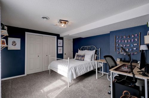 1104 Autumn Dr, Saint Paul MN 55125-8616 exterior