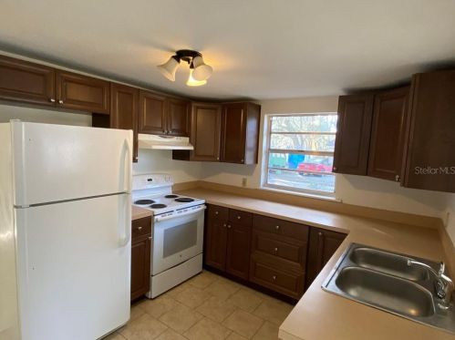 1410 98th Ave, Tampa FL  33612-8285 exterior