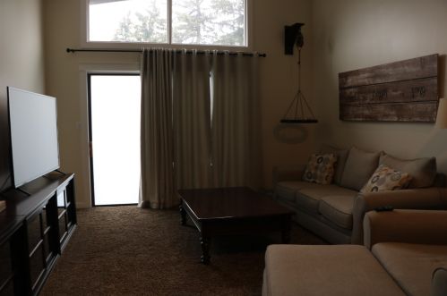 4301 Walnut Hl Dr, Grand Rapids MI 49512-3893 exterior