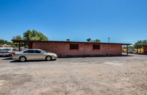 5040 17 St, Tucson AZ 85719-6766 exterior