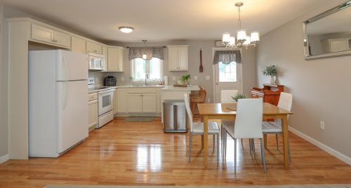 12 Ty Ln, Concord NH  03303-1049 exterior