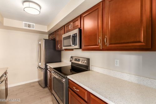 6370 Orange Tree Dr, Tucson AZ 85704-3955 exterior