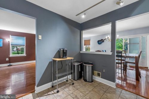 11 Revere Ct, Trenton NJ 08628-3610 exterior