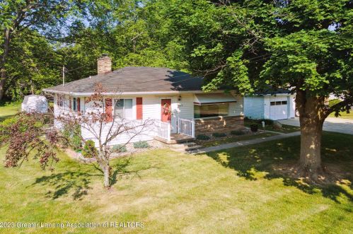 11494 River Dr, Dewitt, MI 48820-9728