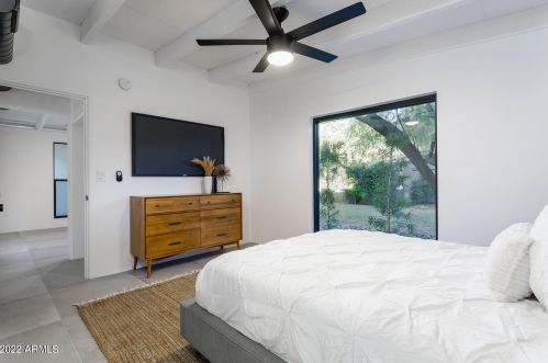 5721 10th St, Phoenix AZ  85014-2213 exterior