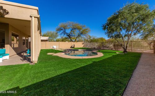 22037 55th St, Phoenix AZ  85054-7151 exterior