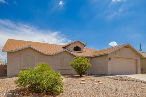7984 Blindweed Dr, Tucson, AZ 85710-8585